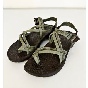 Chaco Vibram Stitched Green Women’s Size 9 Toe Strap Sport Sandals Adjustable